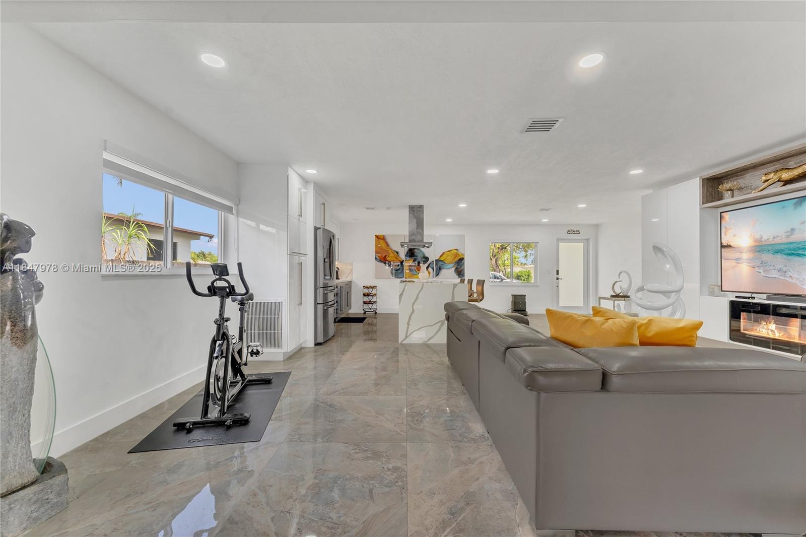 9530 Jamaica Dr # 9530