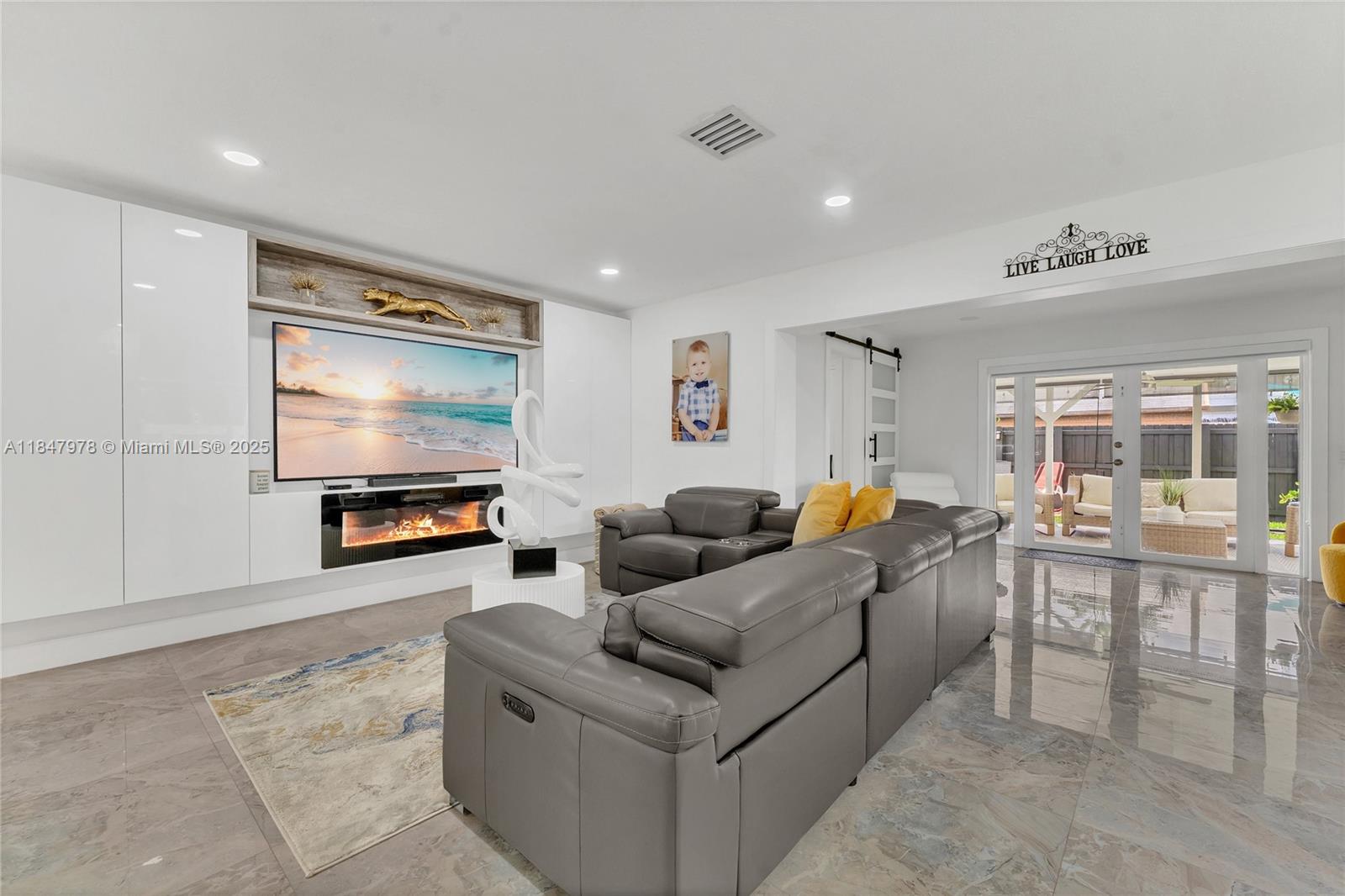 9530 Jamaica Dr # 9530