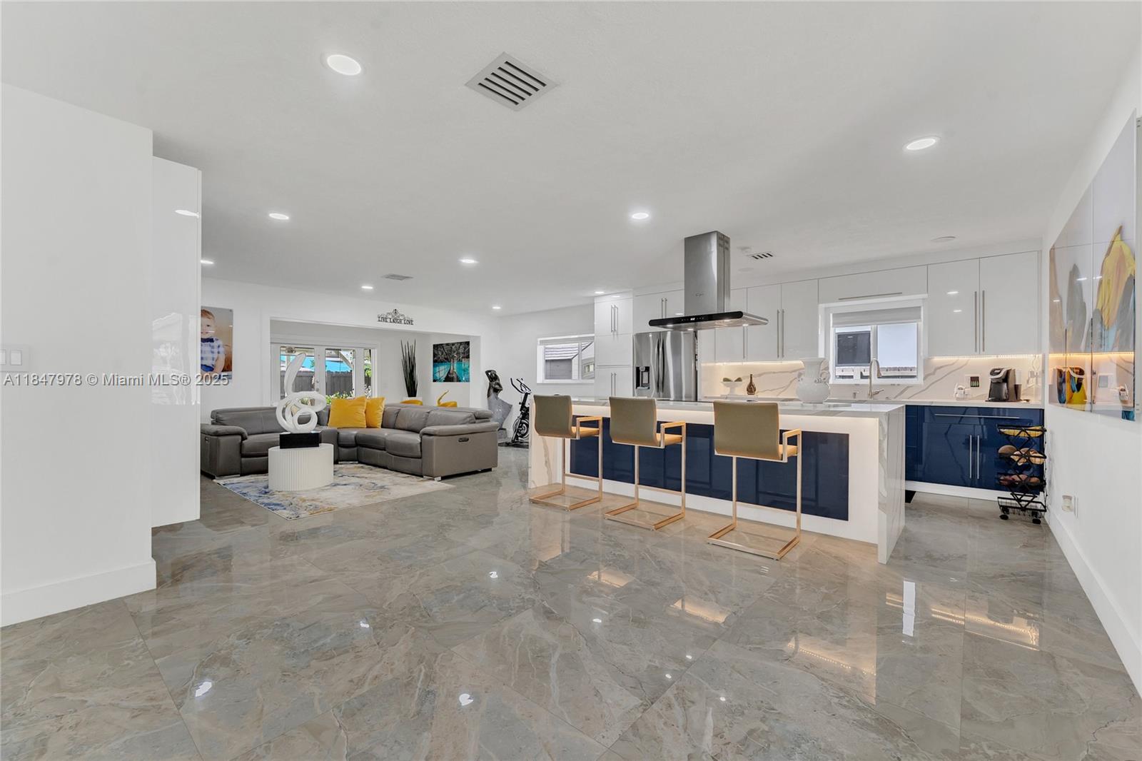 9530 Jamaica Dr # 9530