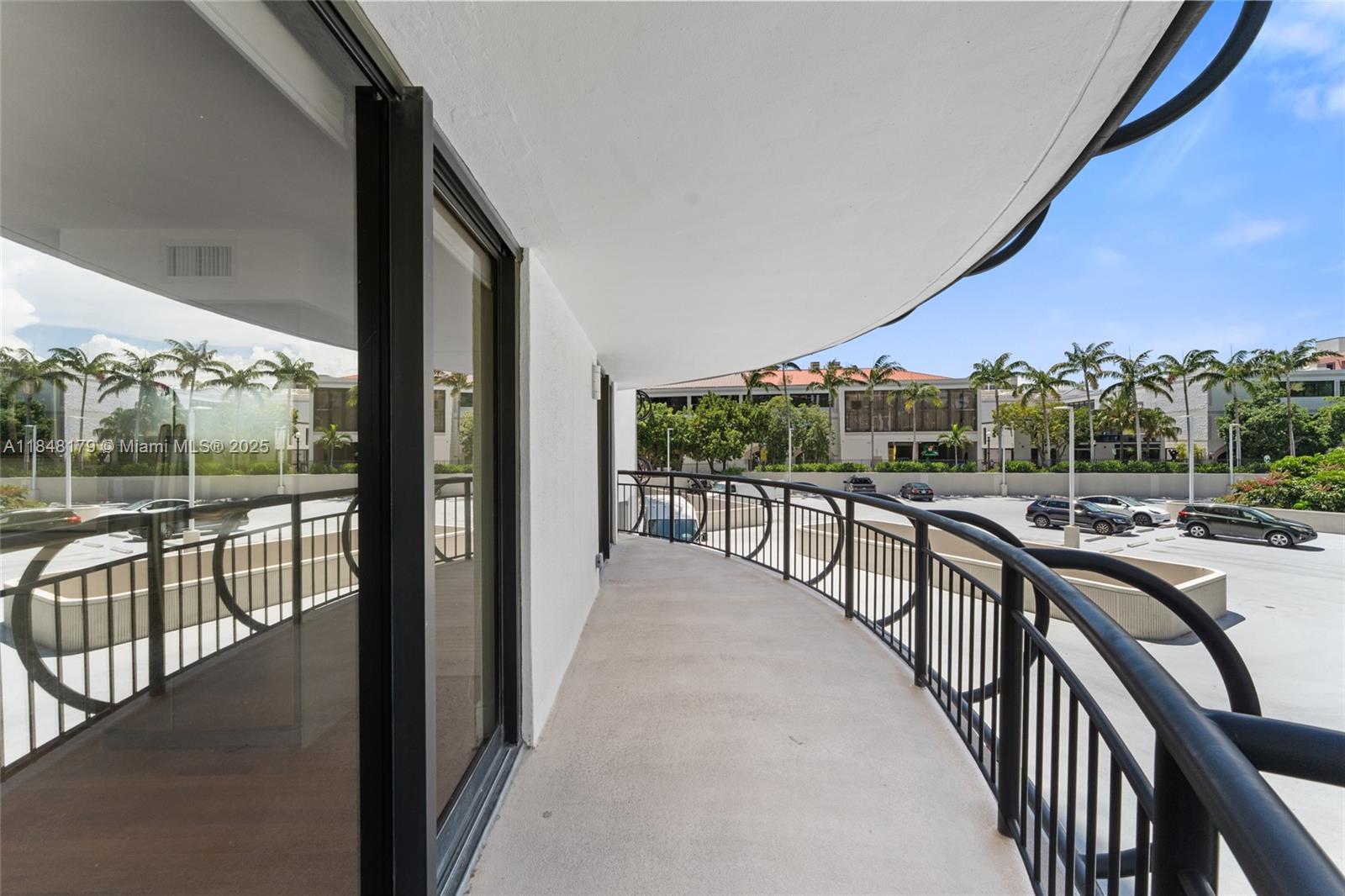 2843 S Bayshore Dr # 3F