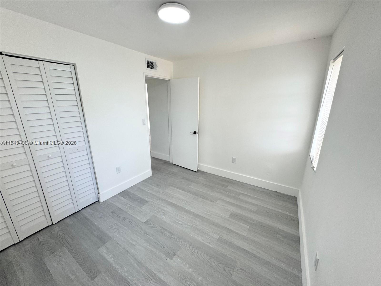 453 SW 2nd St # 304C