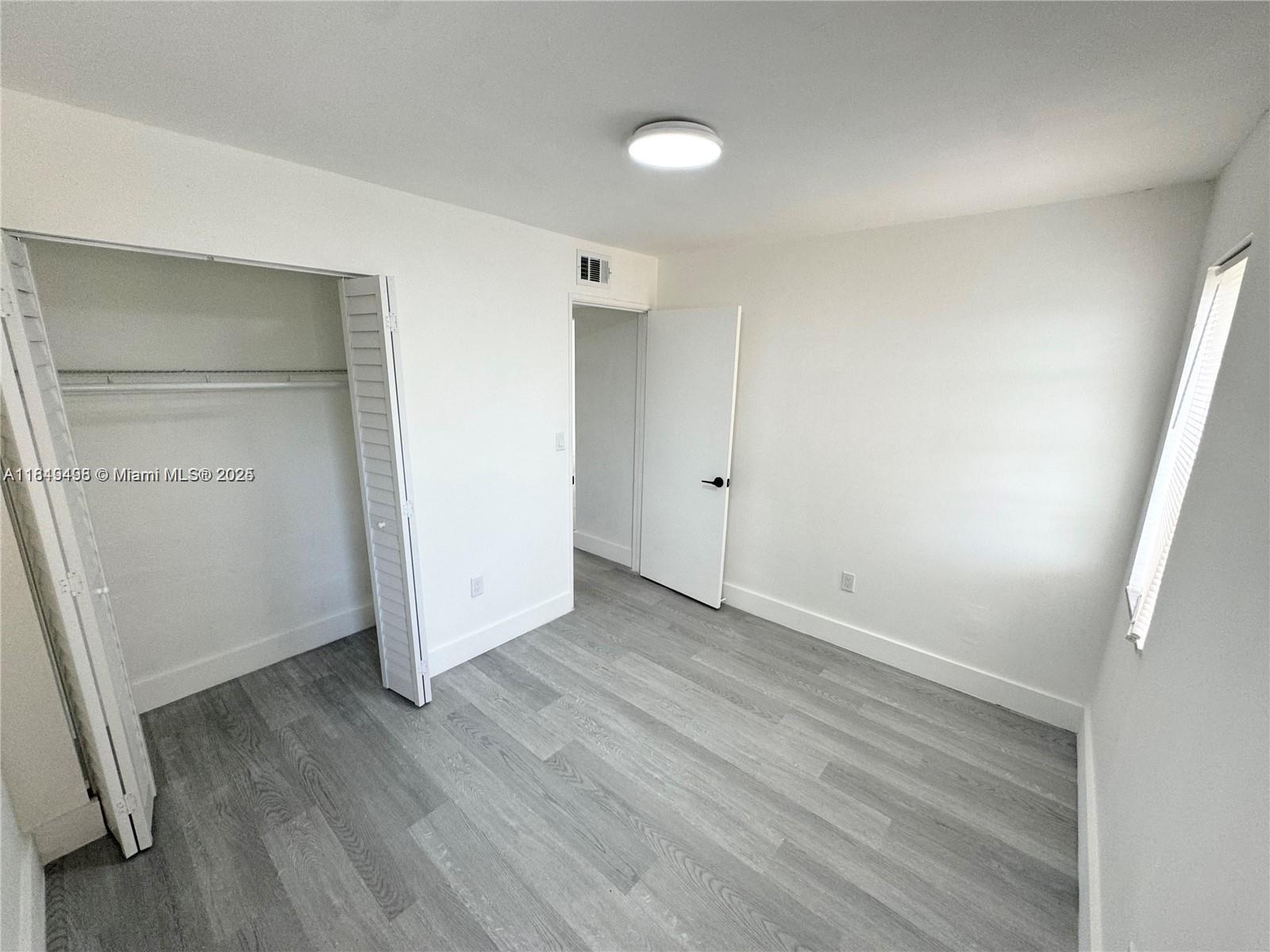 453 SW 2nd St # 304C