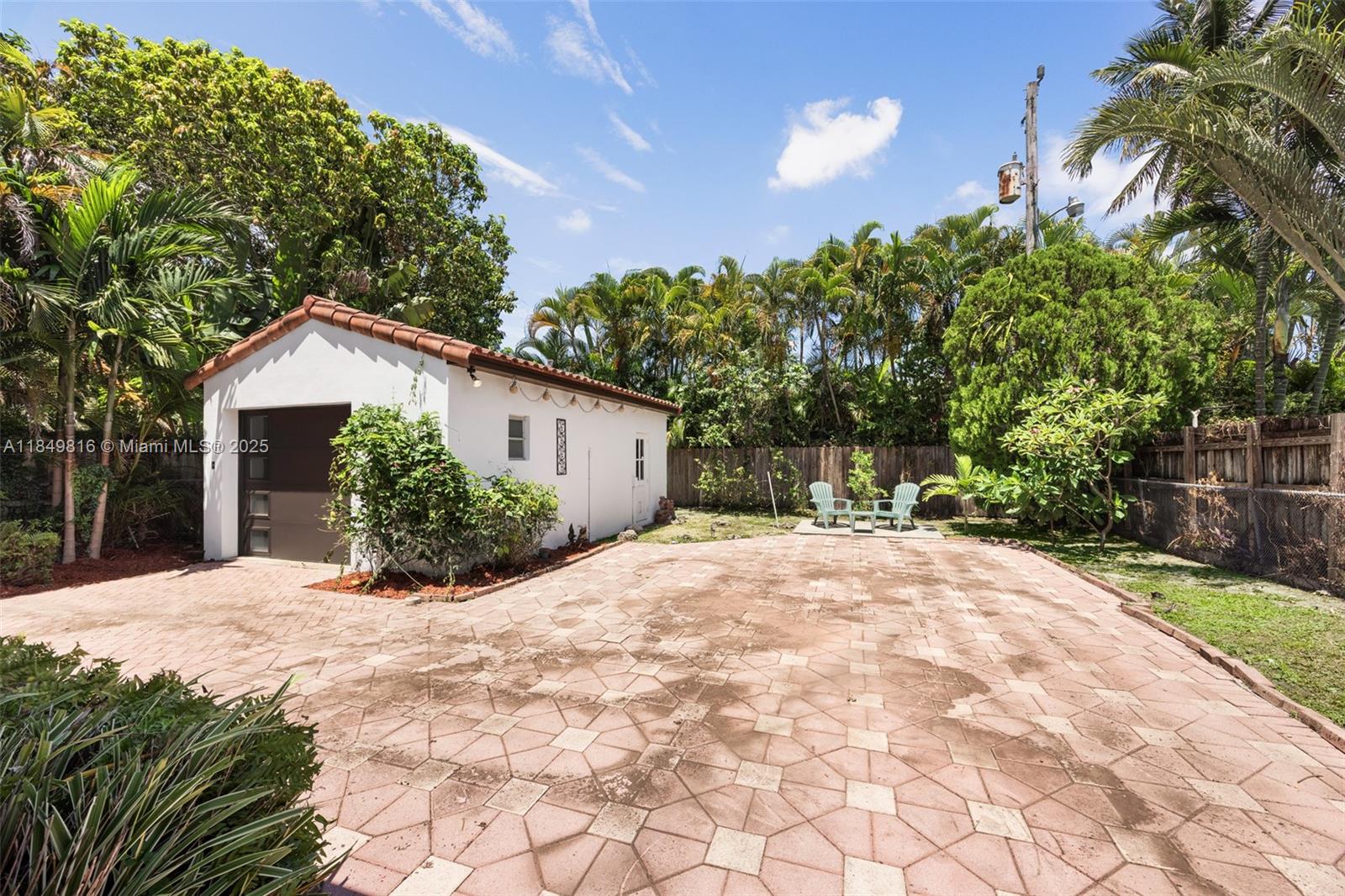 451 SW 25th Rd