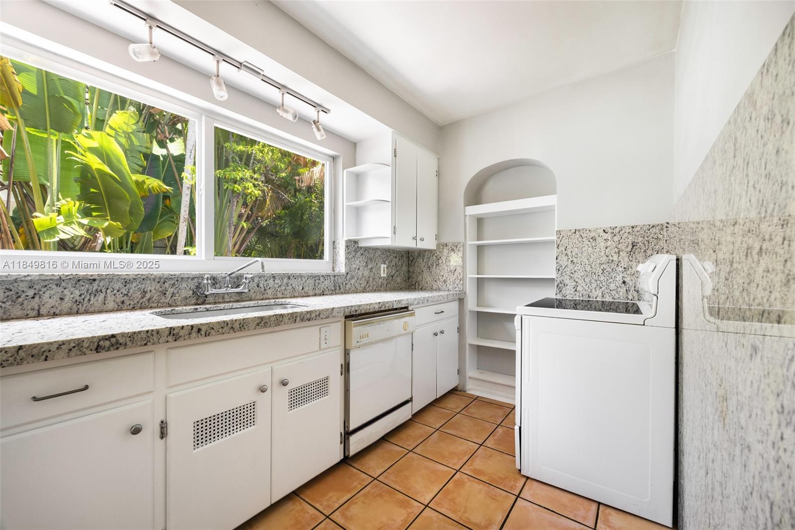 451 SW 25th Rd