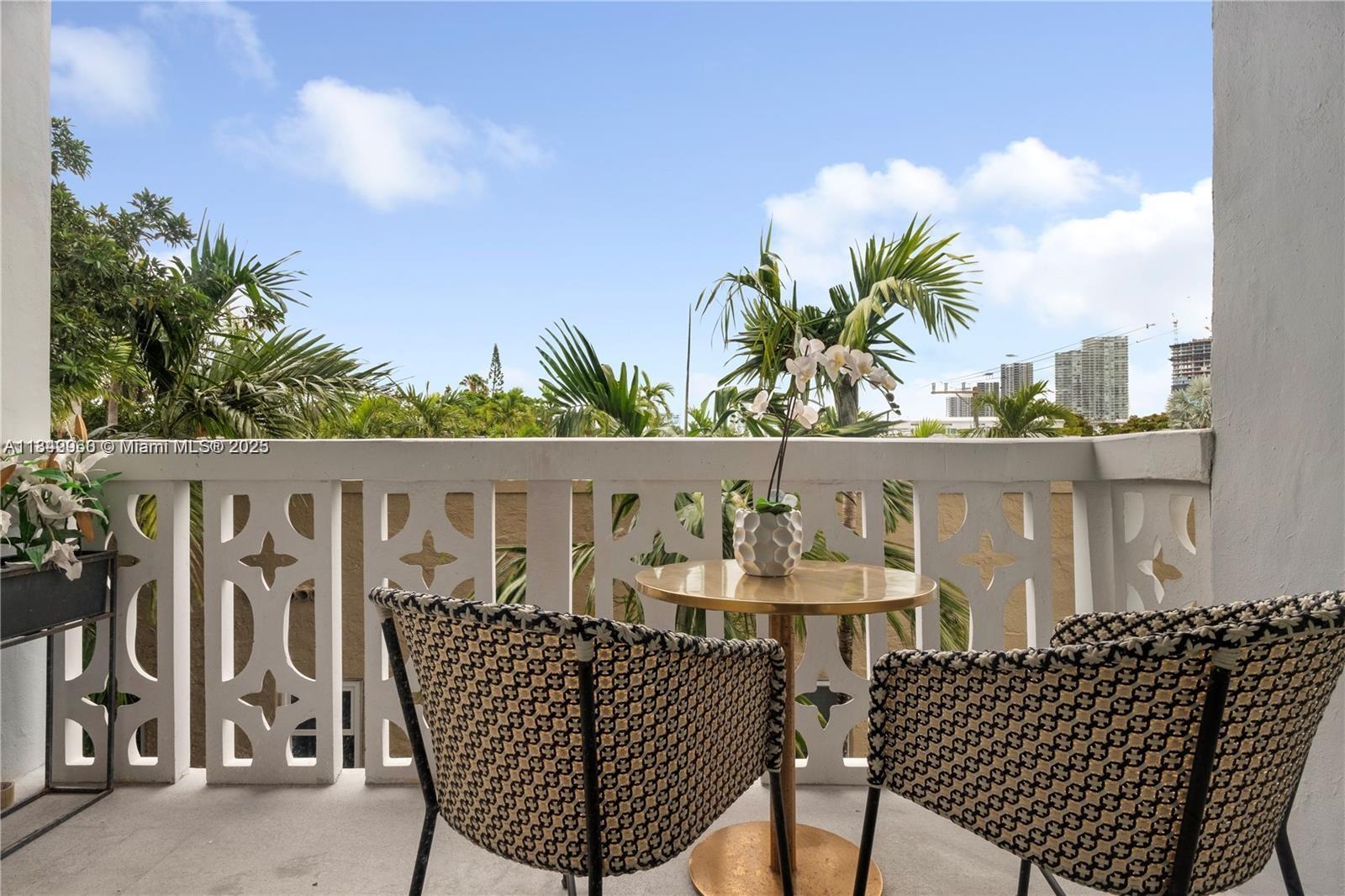 1020 Meridian Ave # 302