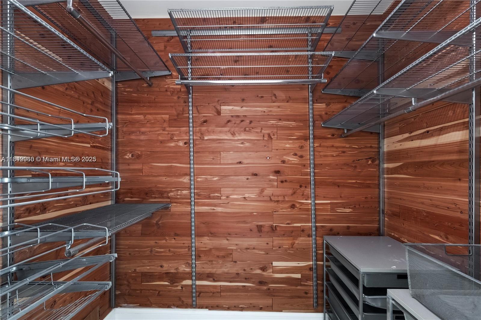 1020 Meridian Ave # 302