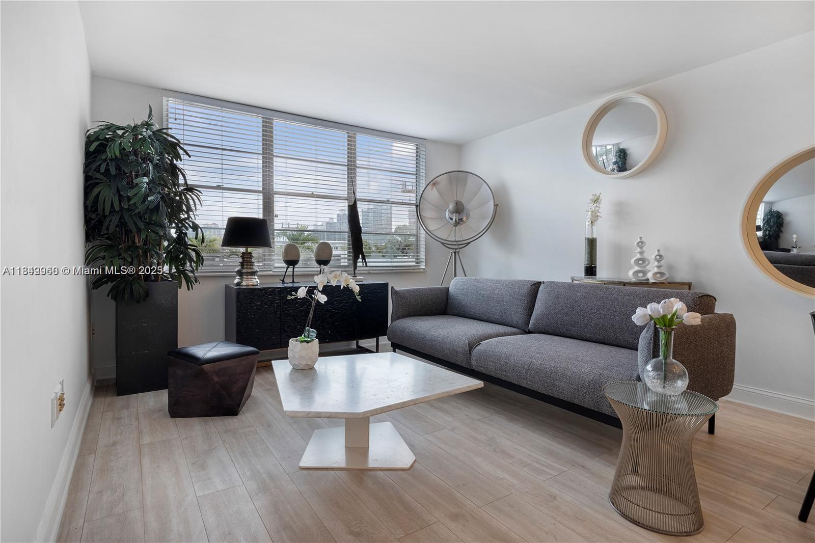 1020 Meridian Ave # 302