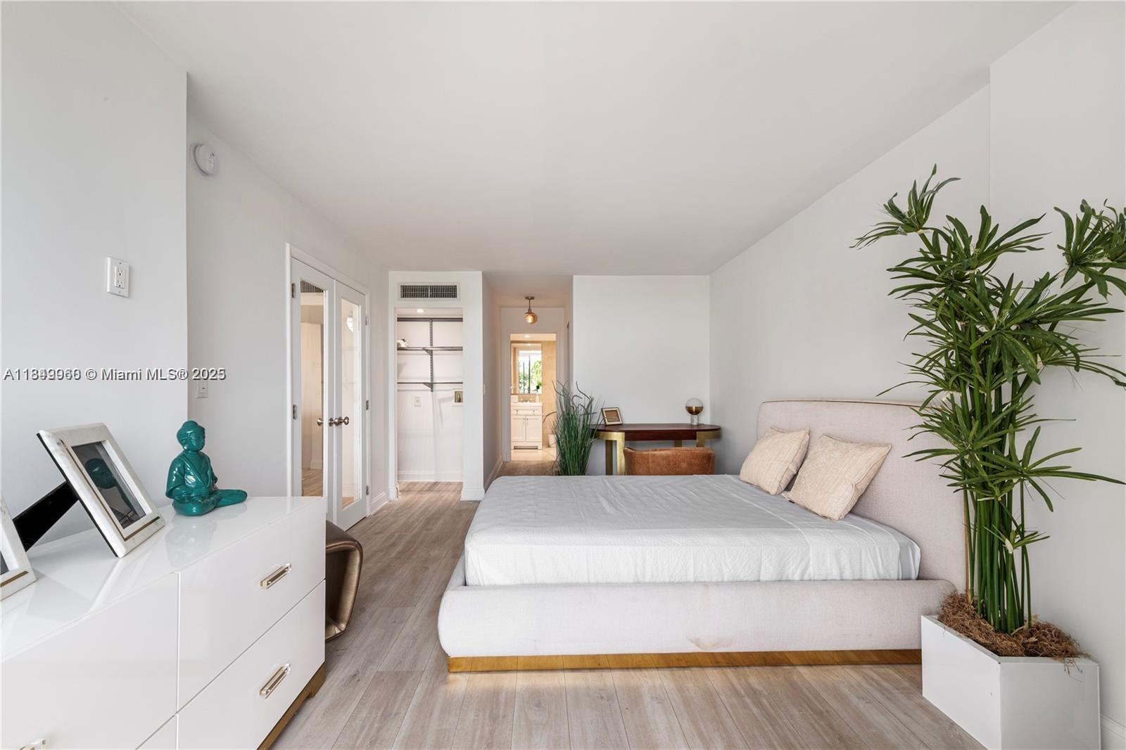 1020 Meridian Ave # 302