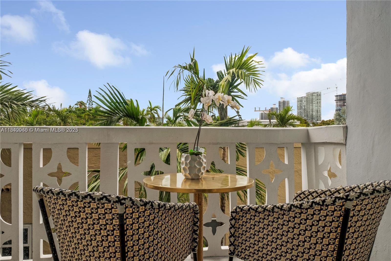 1020 Meridian Ave # 302