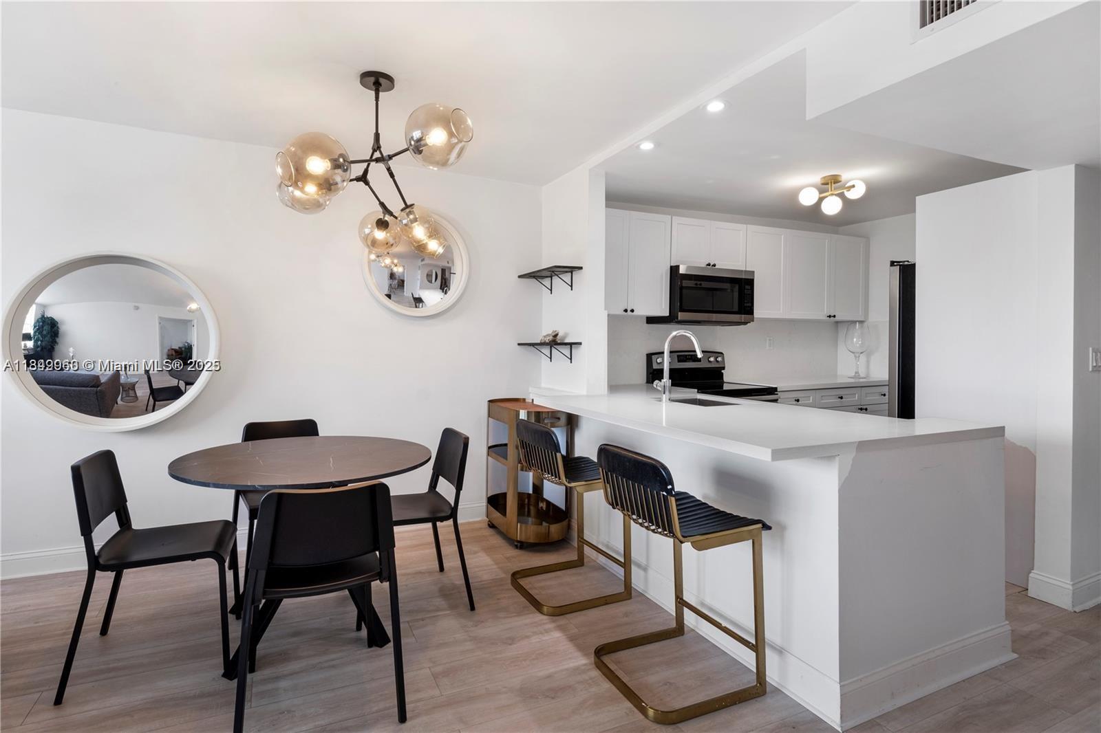 1020 Meridian Ave # 302