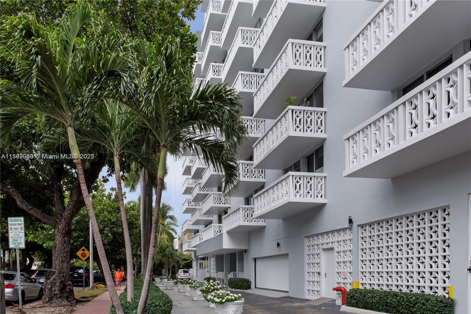 1020 Meridian Ave # 302