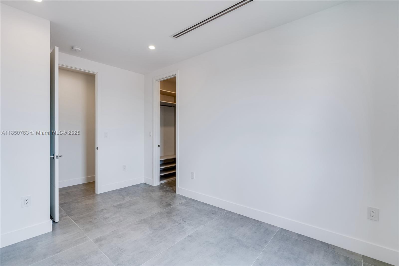 2840 SW 32nd Ct # 2840