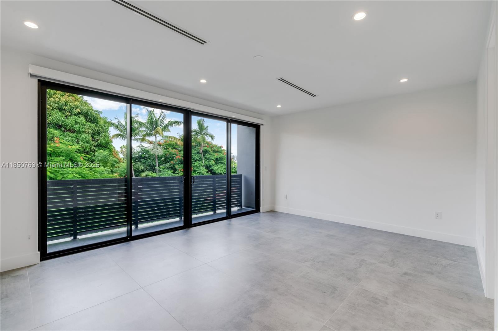 2840 SW 32nd Ct # 2840