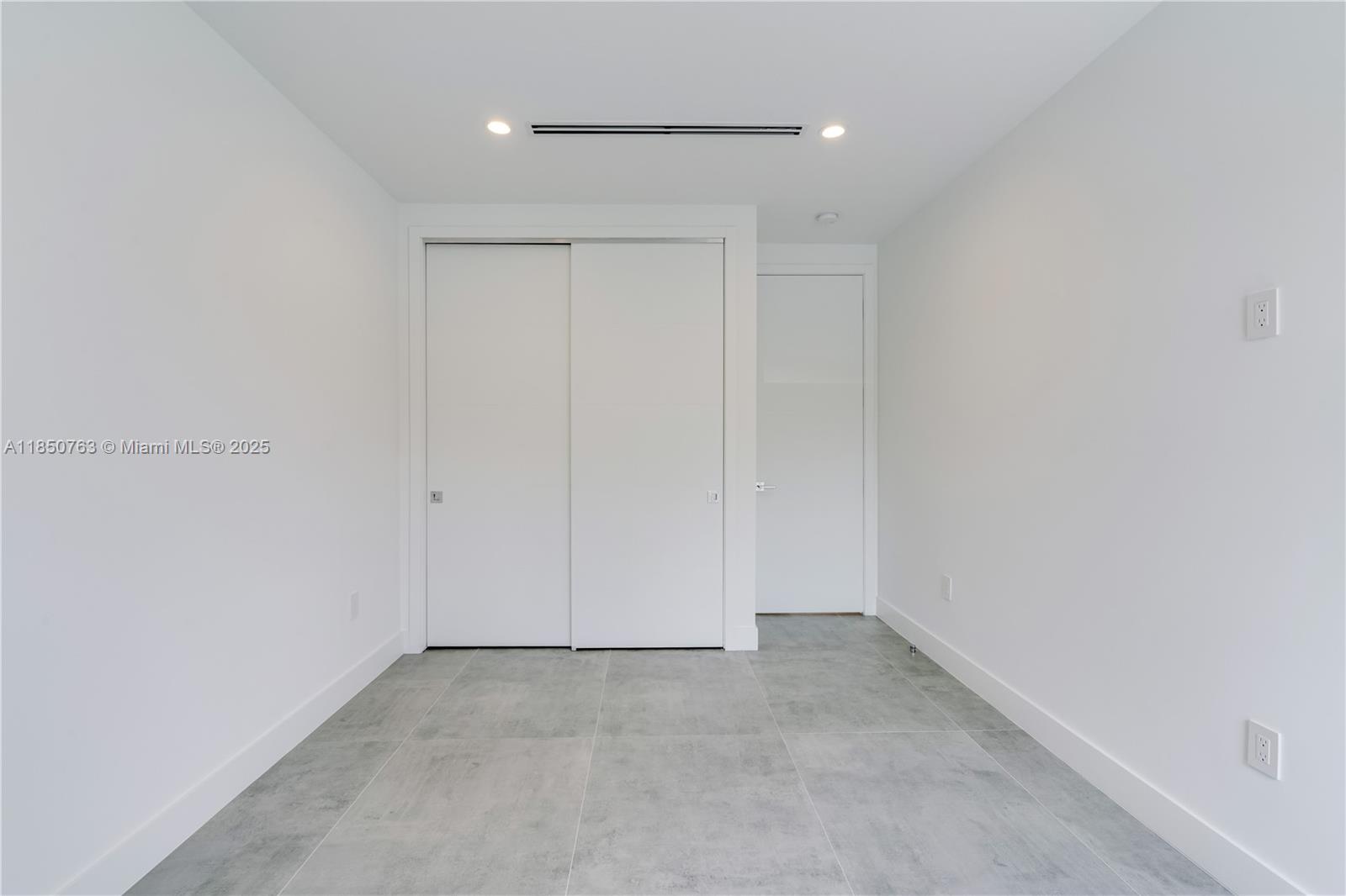 2840 SW 32nd Ct # 2840