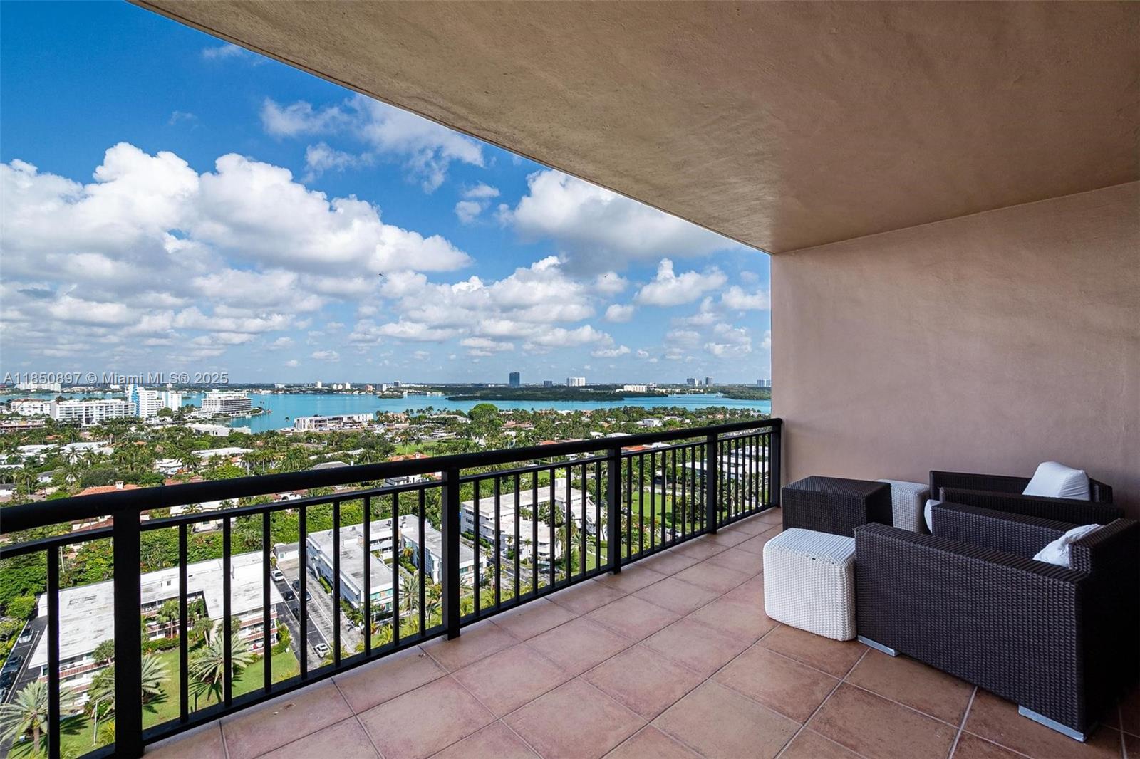 10175 Collins Ave Unit: PH8