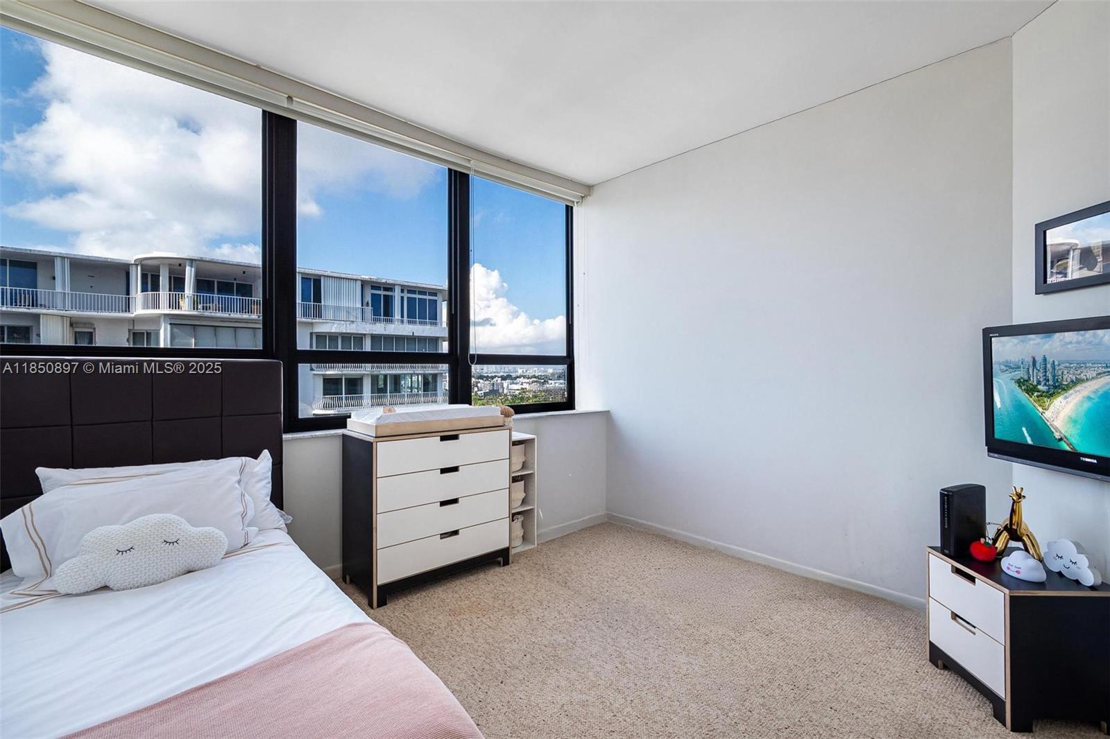 10175 Collins Ave Unit: PH8