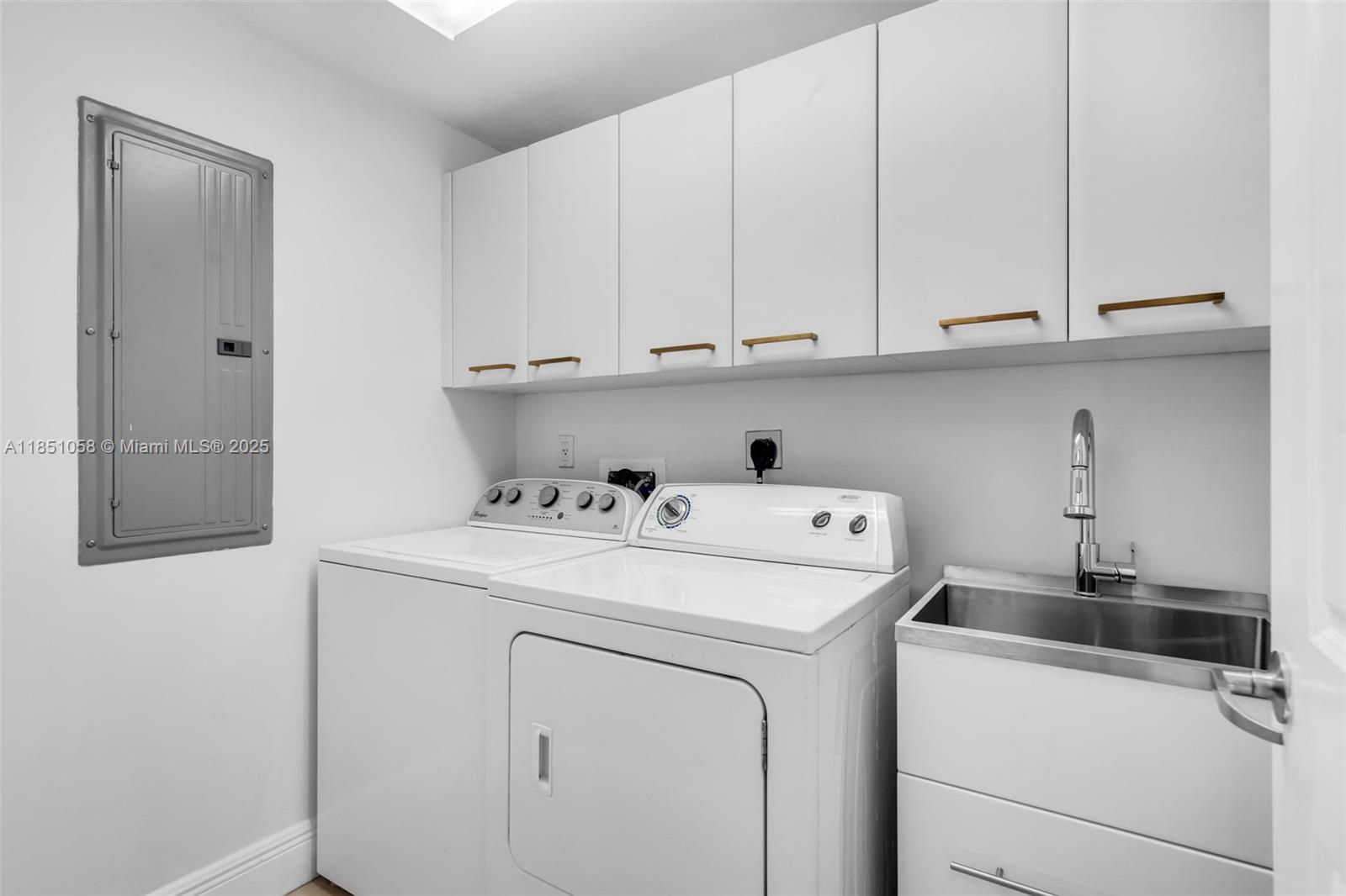 3101 S Ocean Dr # 2605