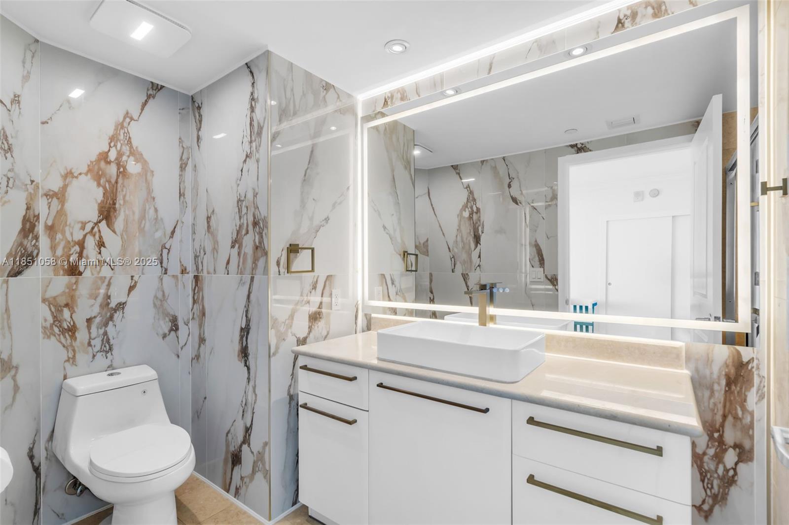 3101 S Ocean Dr # 2605