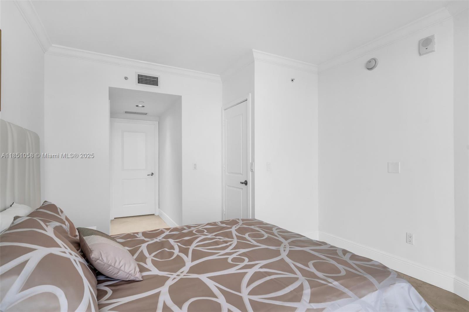 3101 S Ocean Dr # 2605