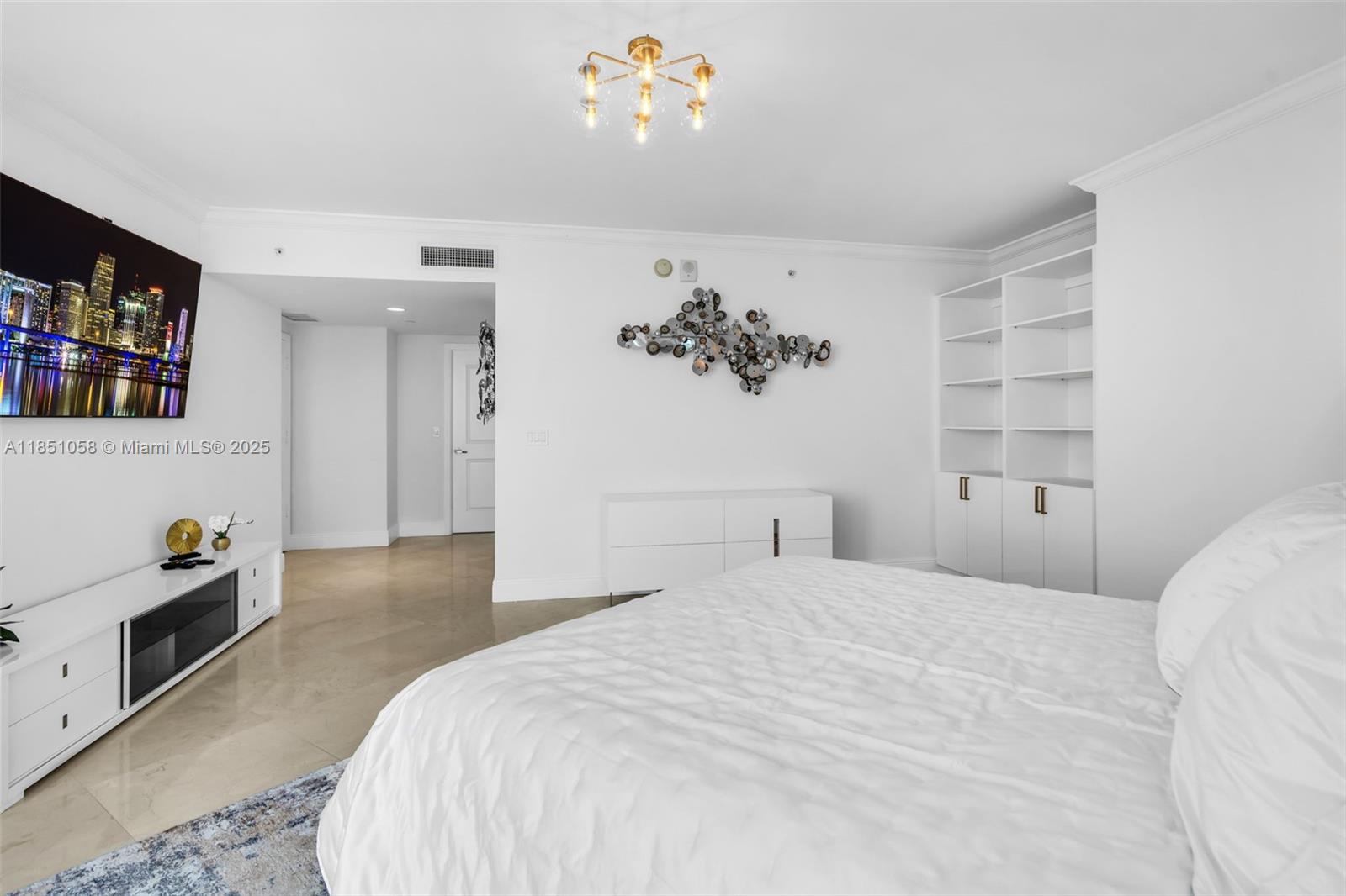 3101 S Ocean Dr # 2605