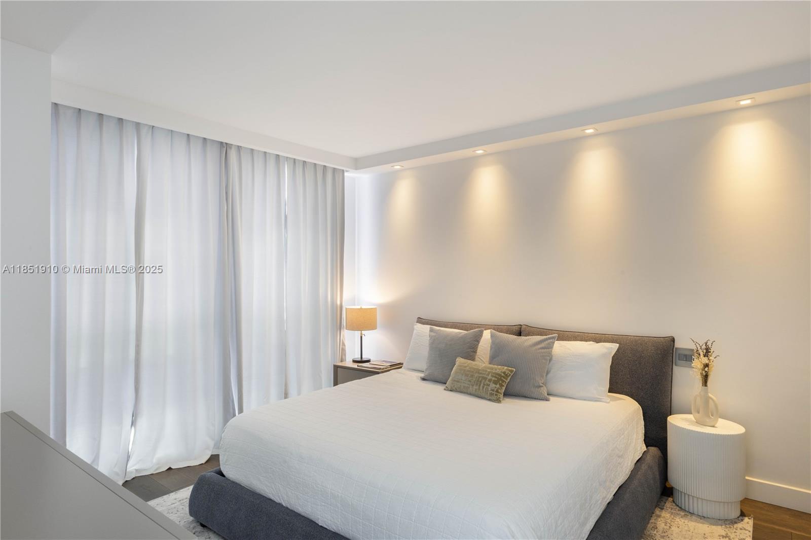 1331 Brickell Bay Dr # 909