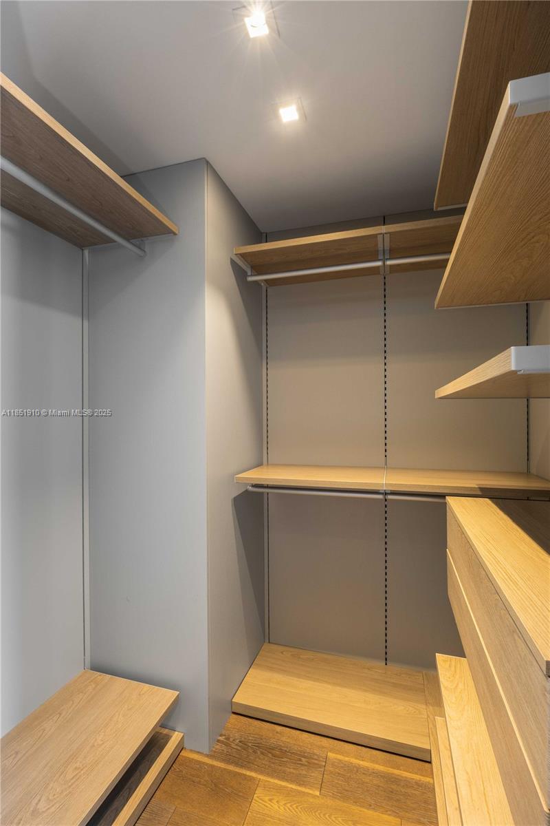 1331 Brickell Bay Dr # 909