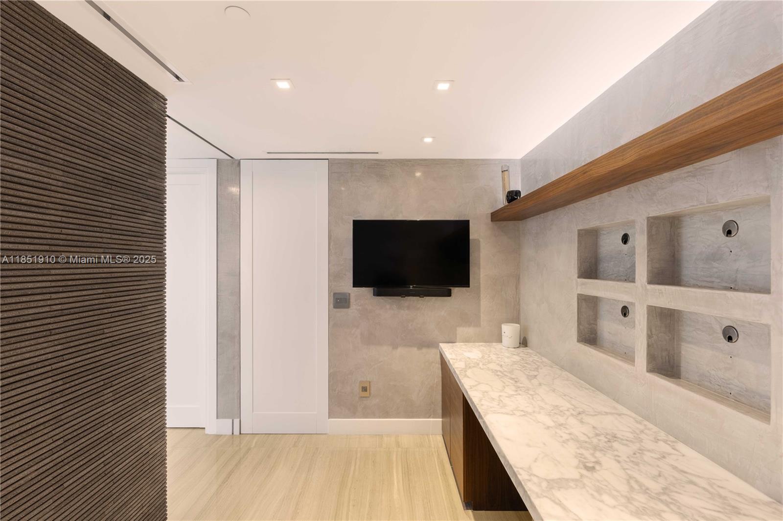 1331 Brickell Bay Dr # 909