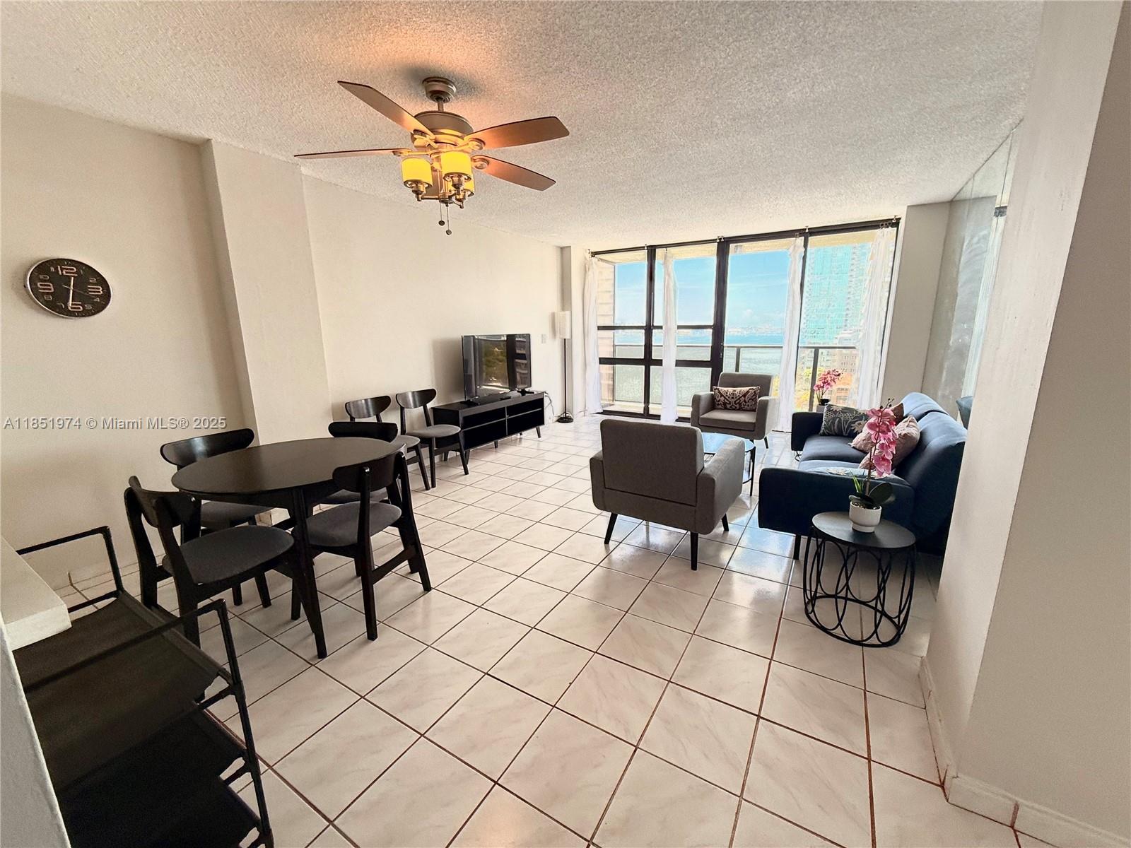 600 NE 36th St # 1516