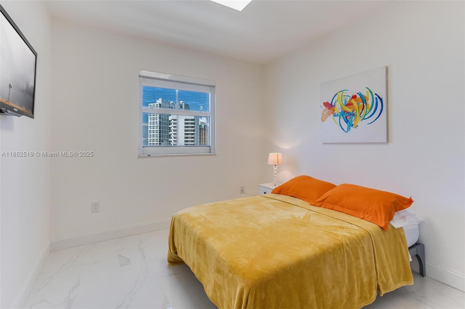 185 SE 14th Ter # 2006