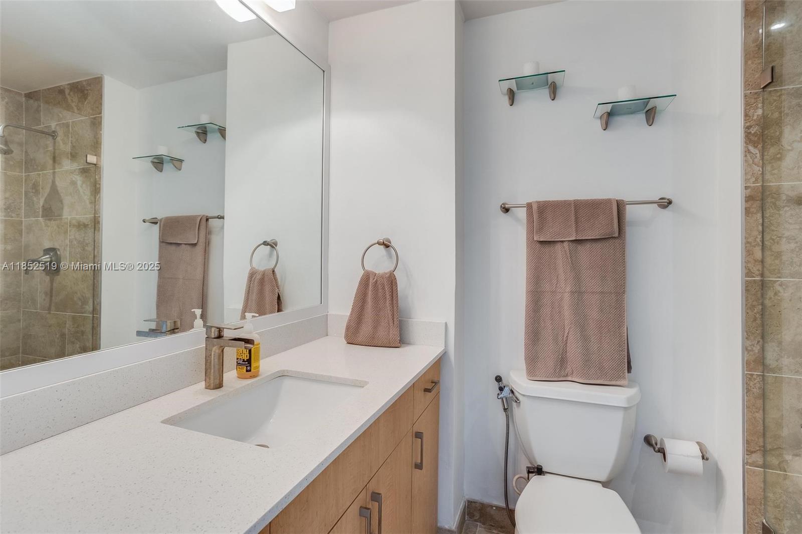 185 SE 14th Ter # 2006