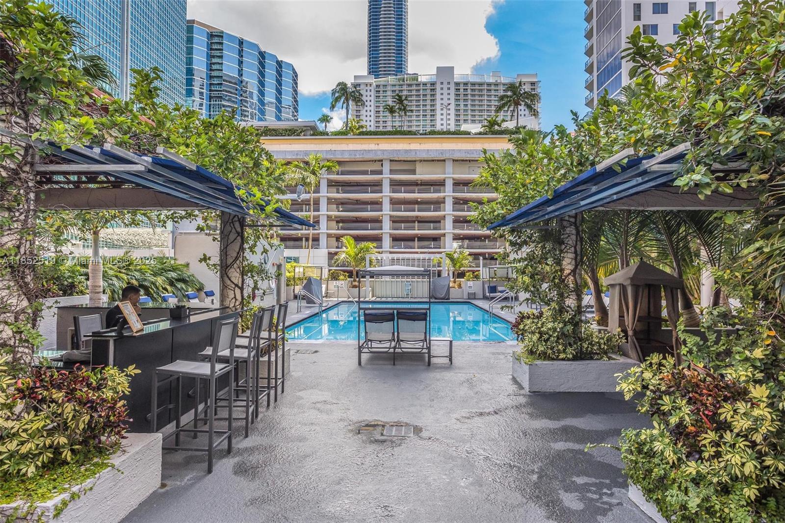 185 SE 14th Ter # 2006