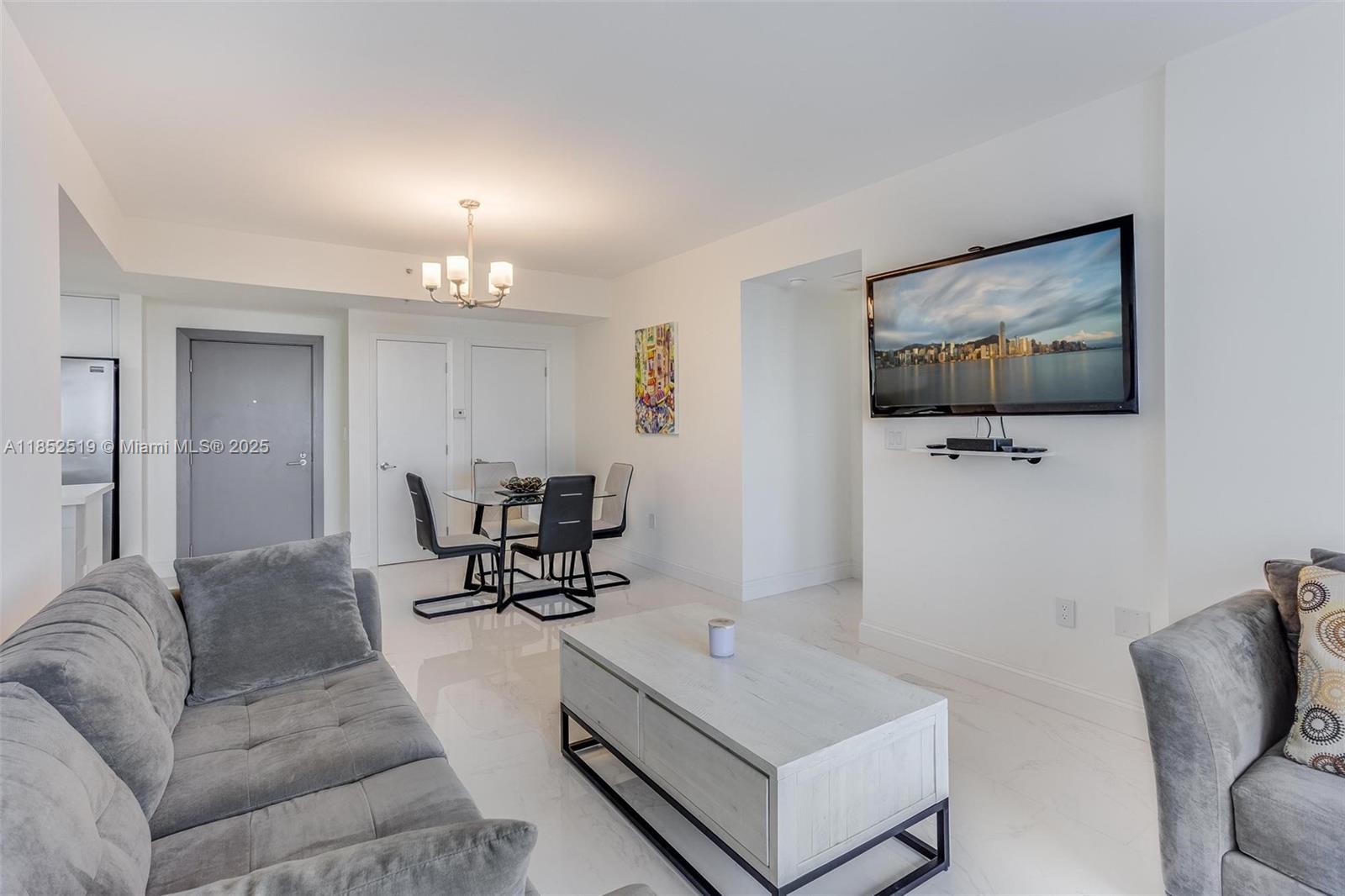 185 SE 14th Ter # 2006