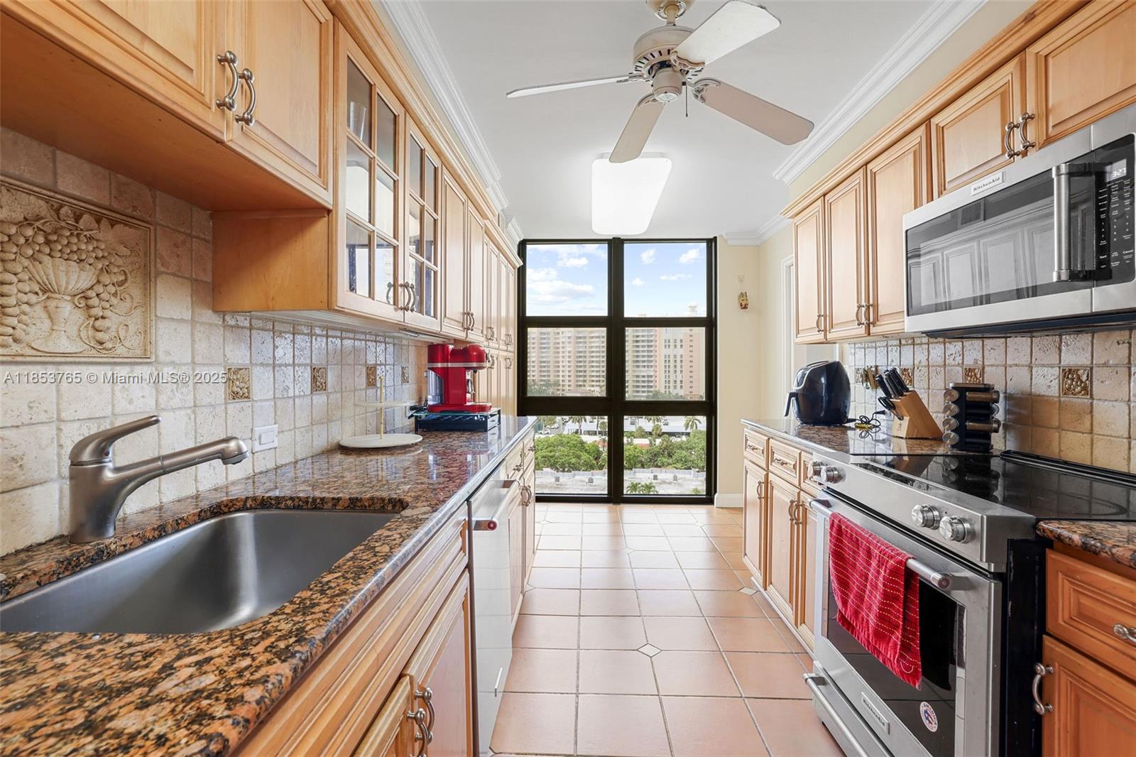 1121 Crandon Blvd # E802