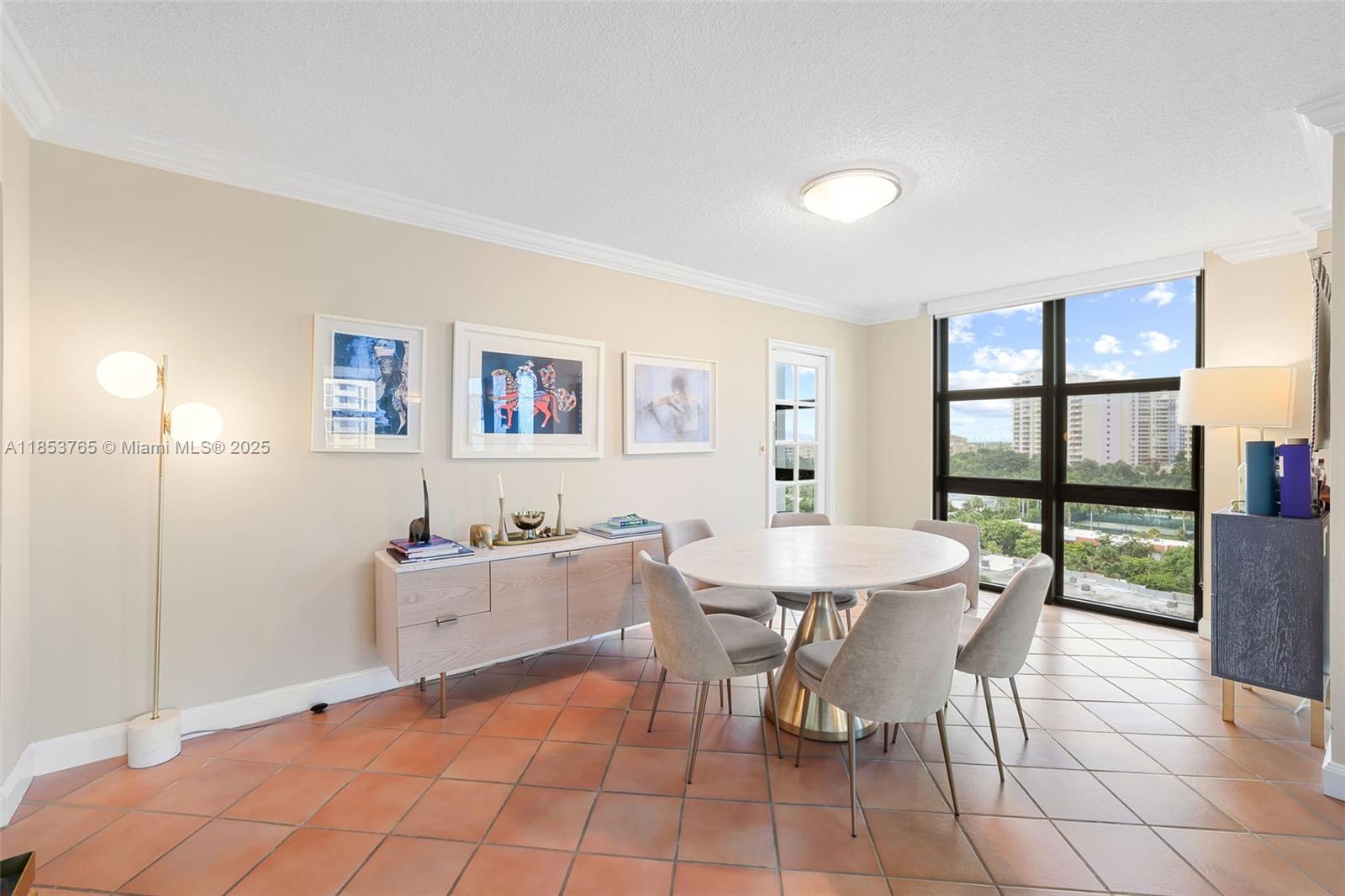 1121 Crandon Blvd # E802