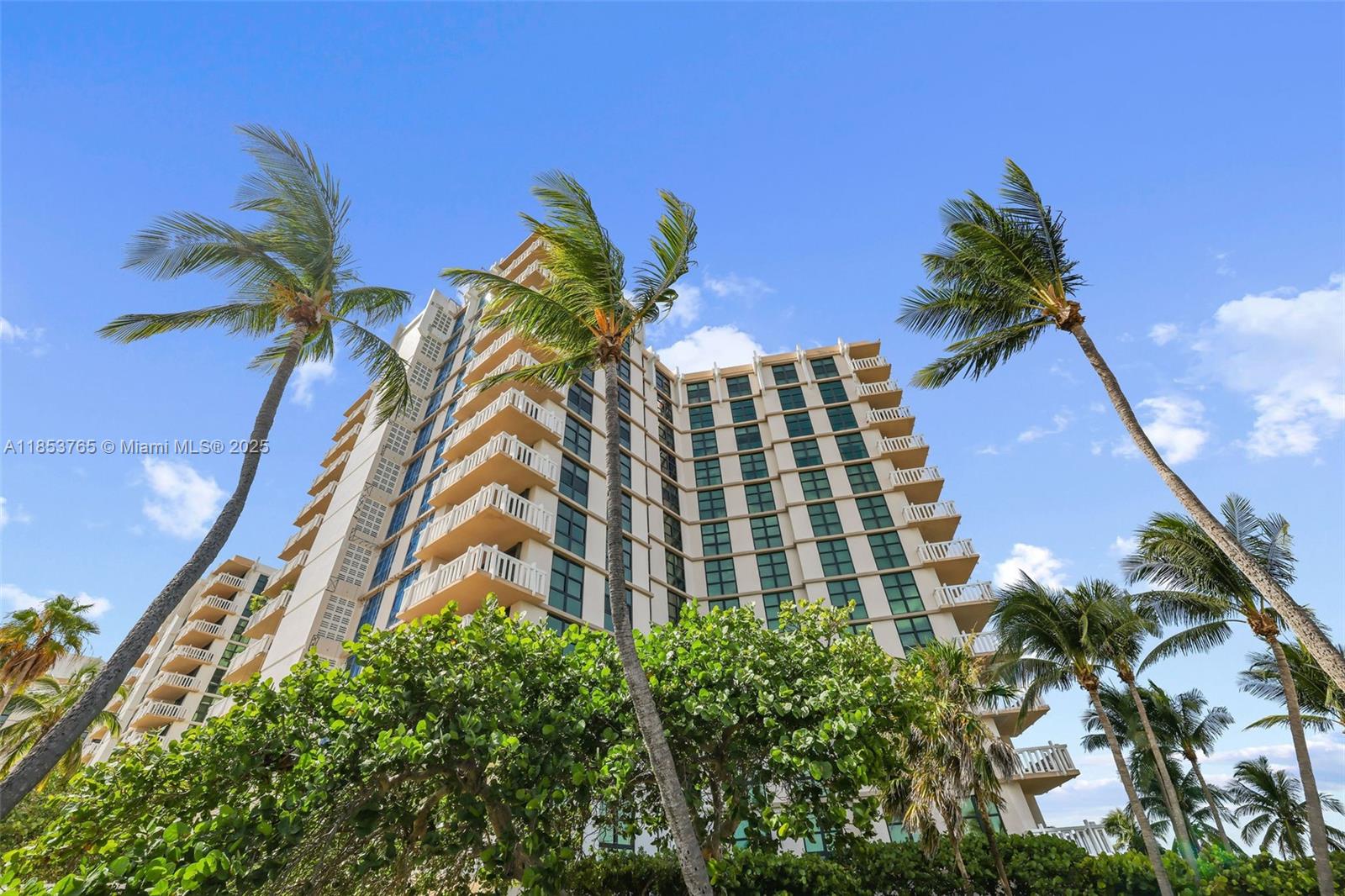 1121 Crandon Blvd # E802