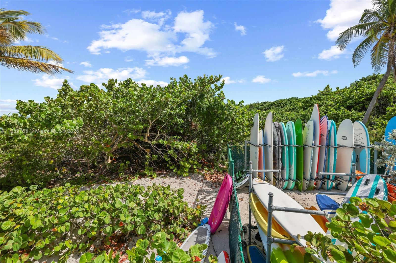 1121 Crandon Blvd # E802