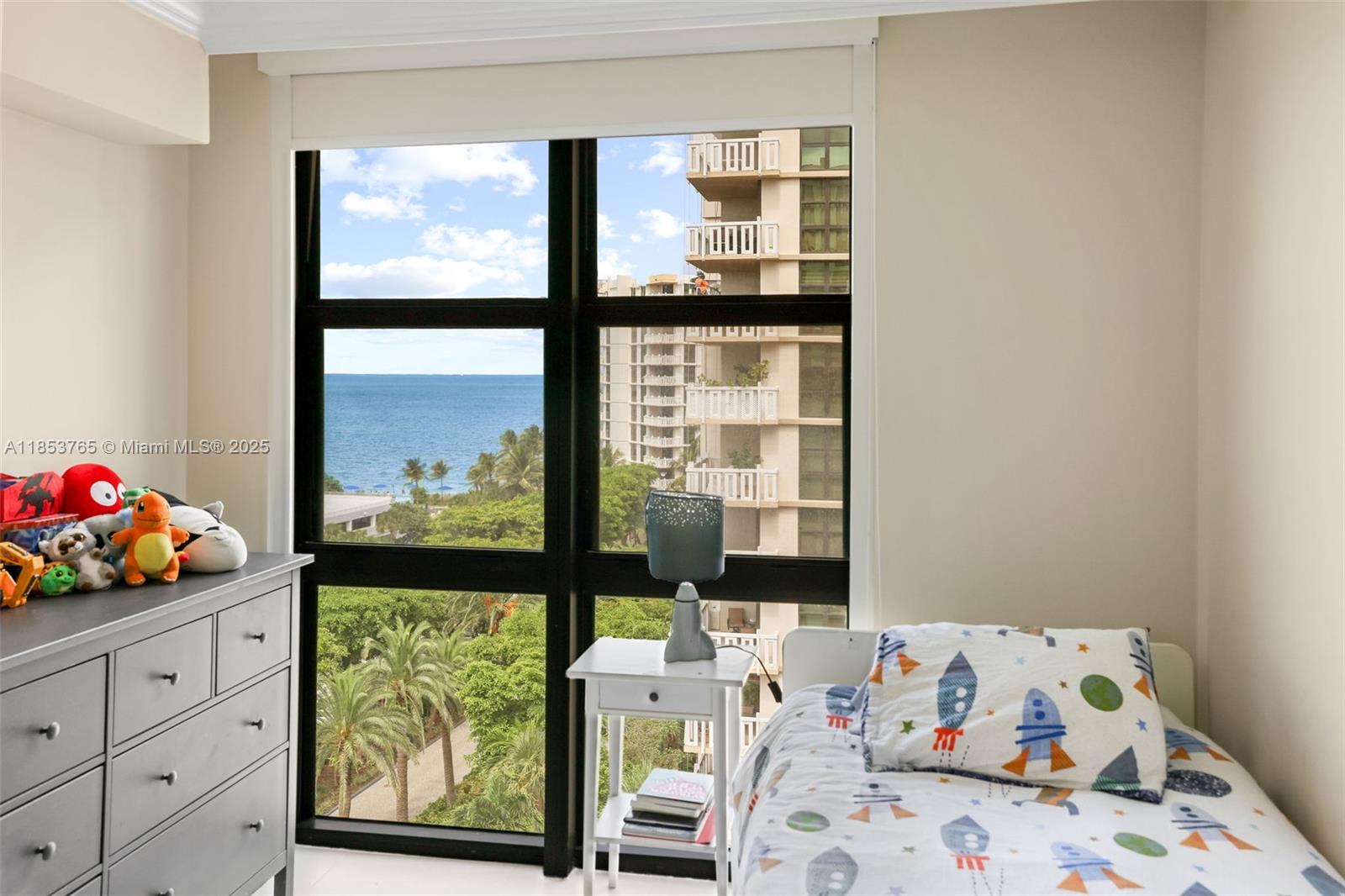 1121 Crandon Blvd # E802