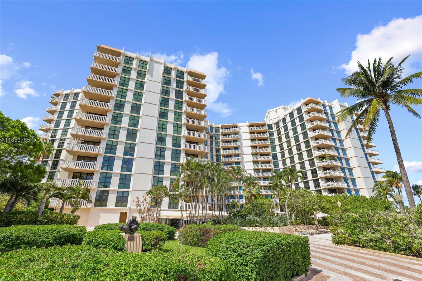 1121 Crandon Blvd # E802