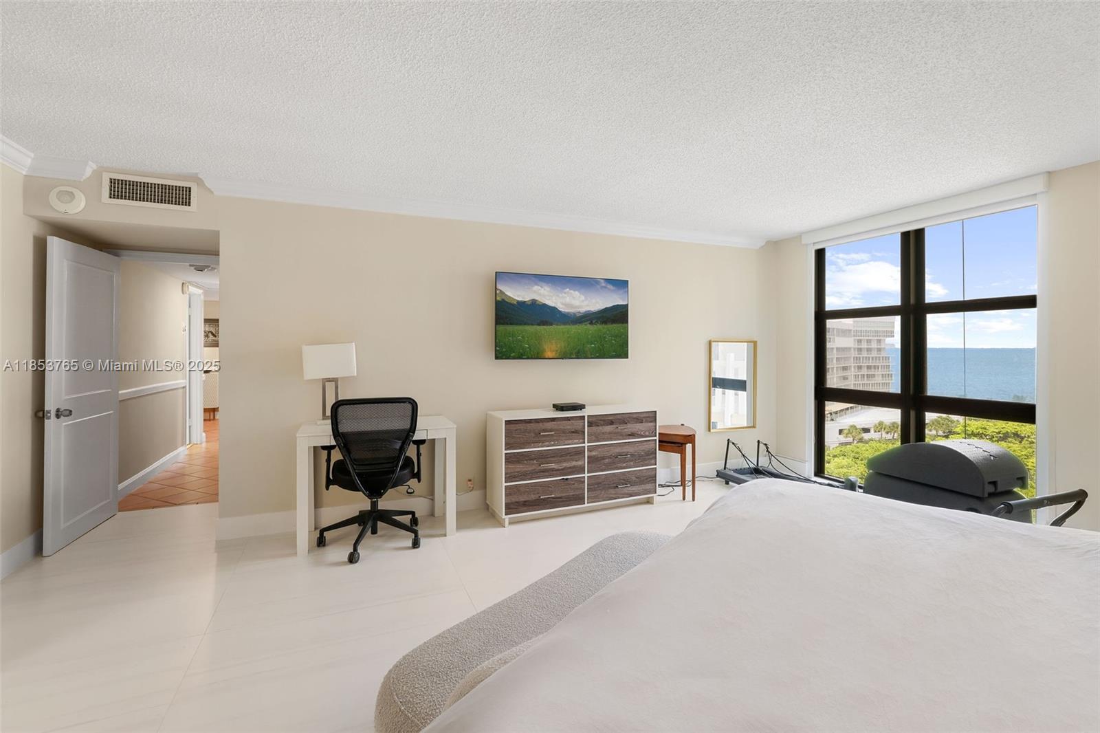 1121 Crandon Blvd # E802