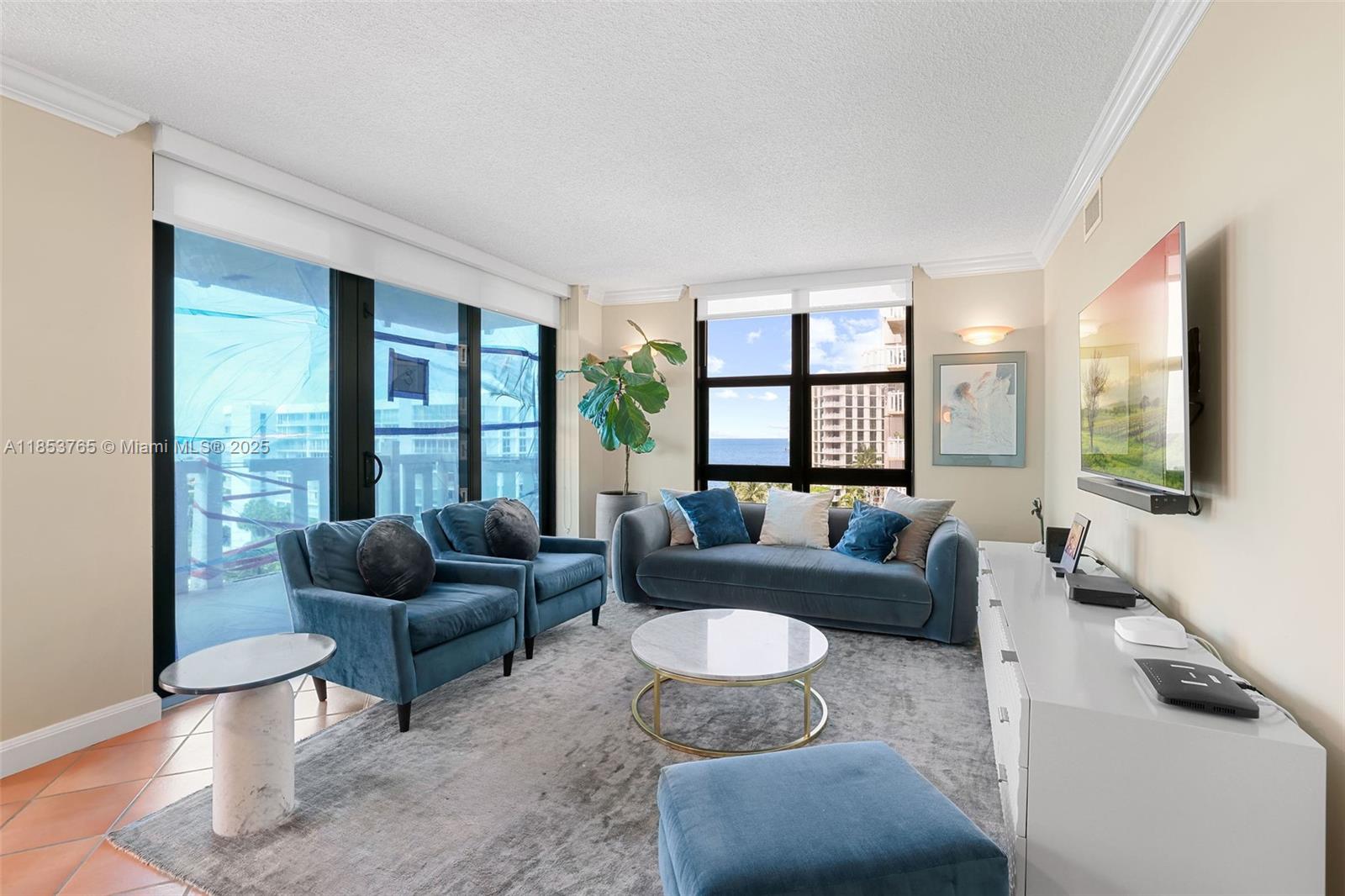 1121 Crandon Blvd # E802