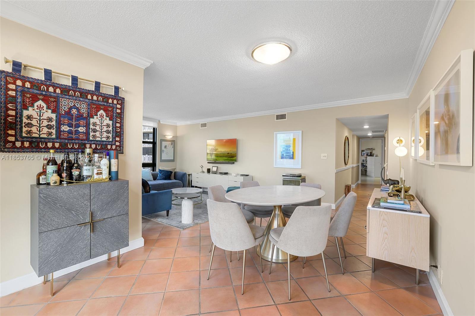 1121 Crandon Blvd # E802