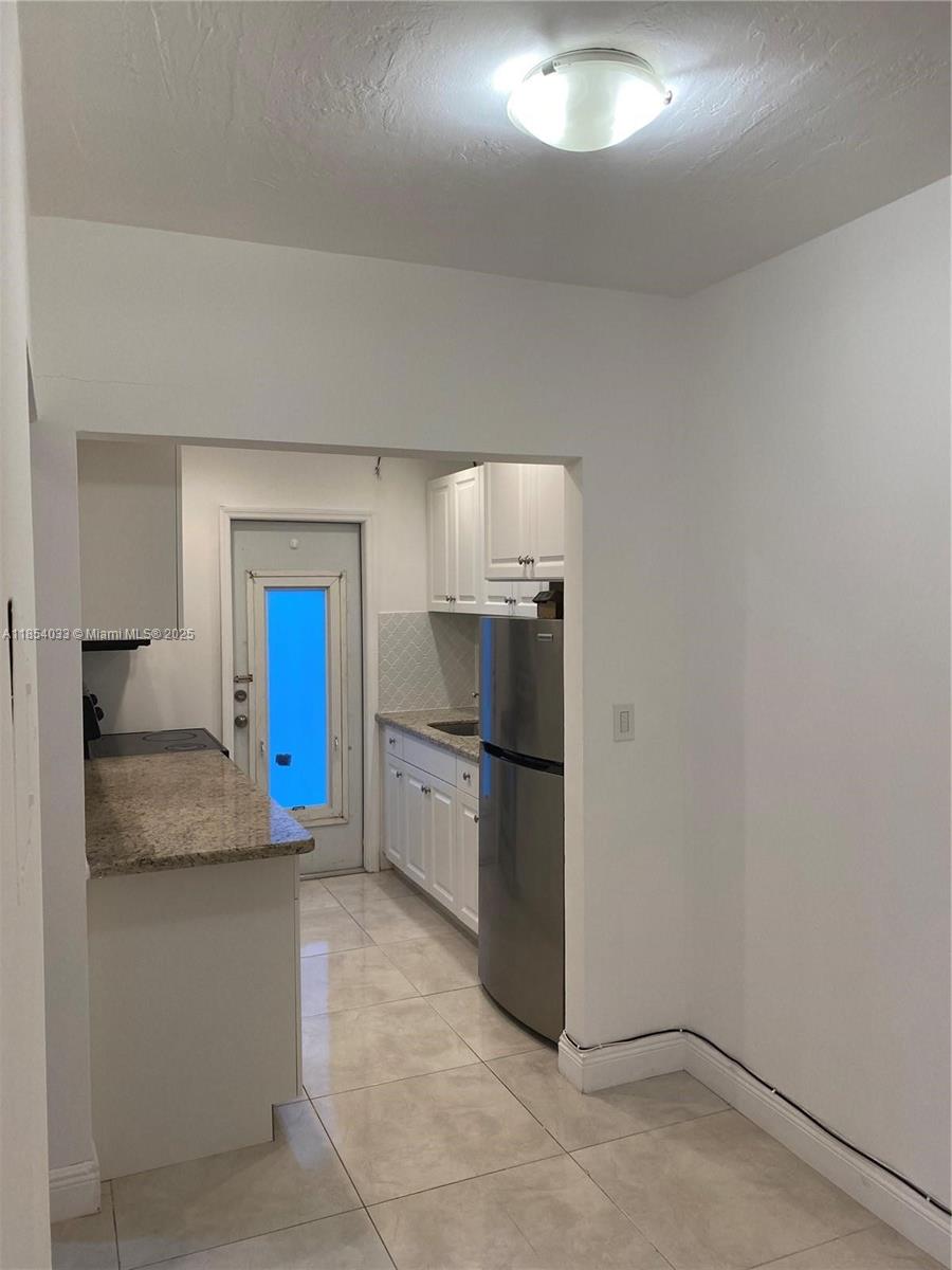 7725 Carlyle Ave # 4