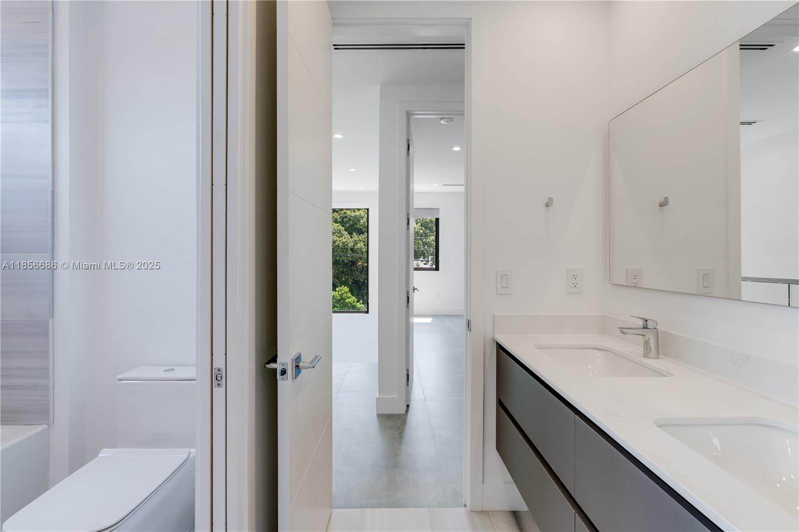 2842 SW 32nd Ct # 2842