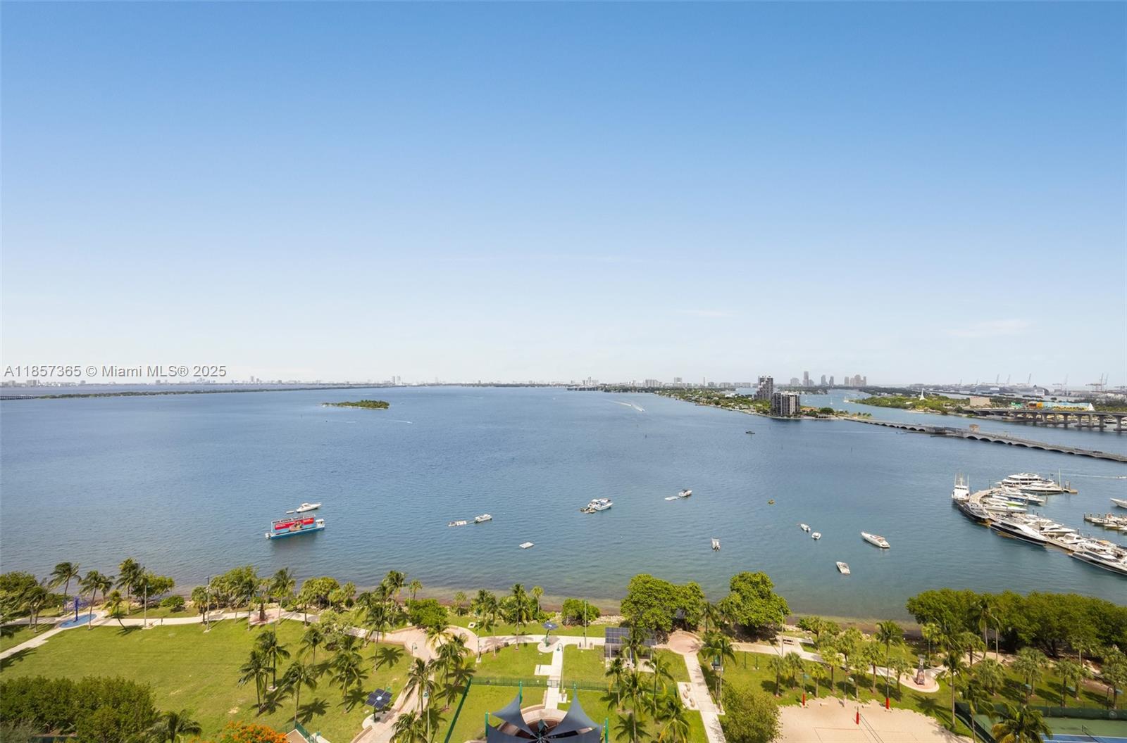 488 NE 18th St # 1912