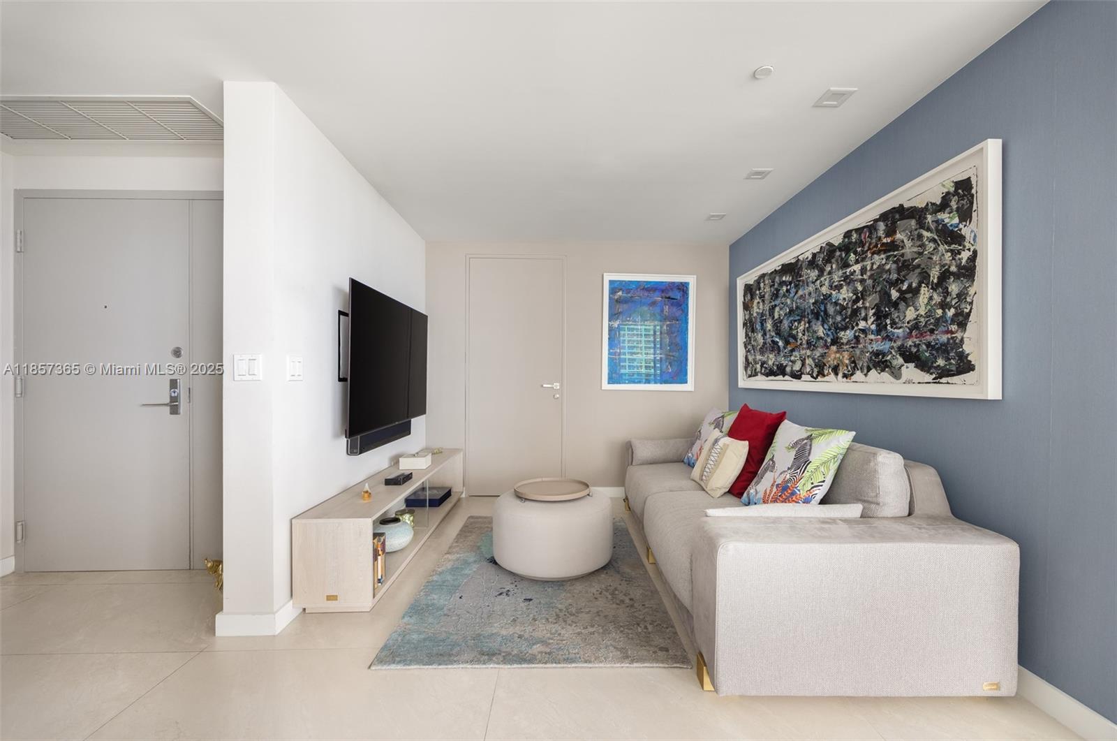 488 NE 18th St # 1912