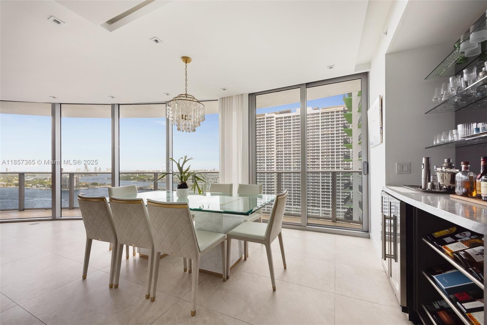 488 NE 18th St # 1912