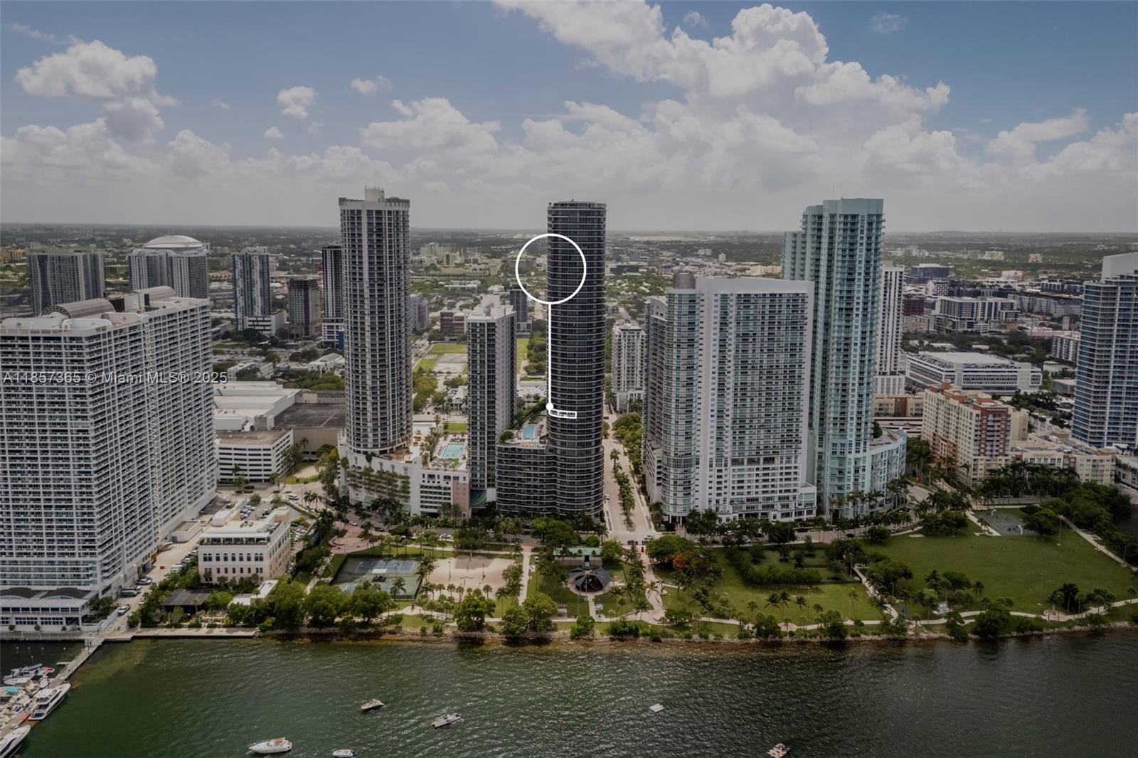 488 NE 18th St # 1912