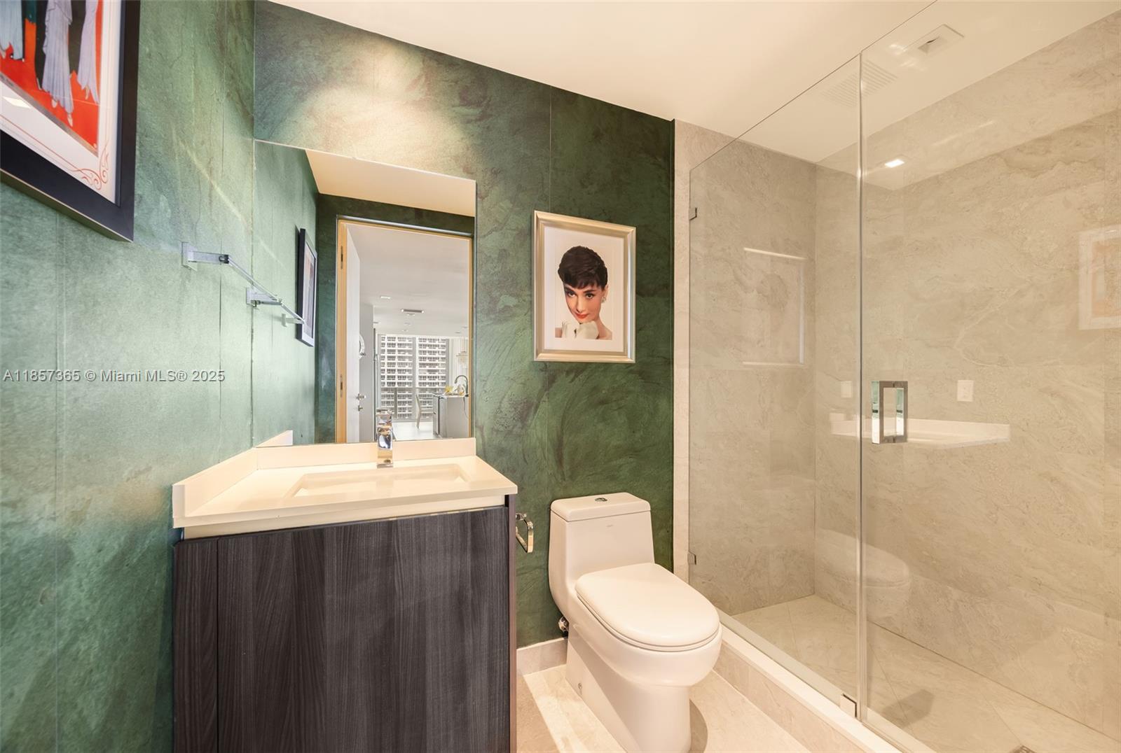 488 NE 18th St # 1912