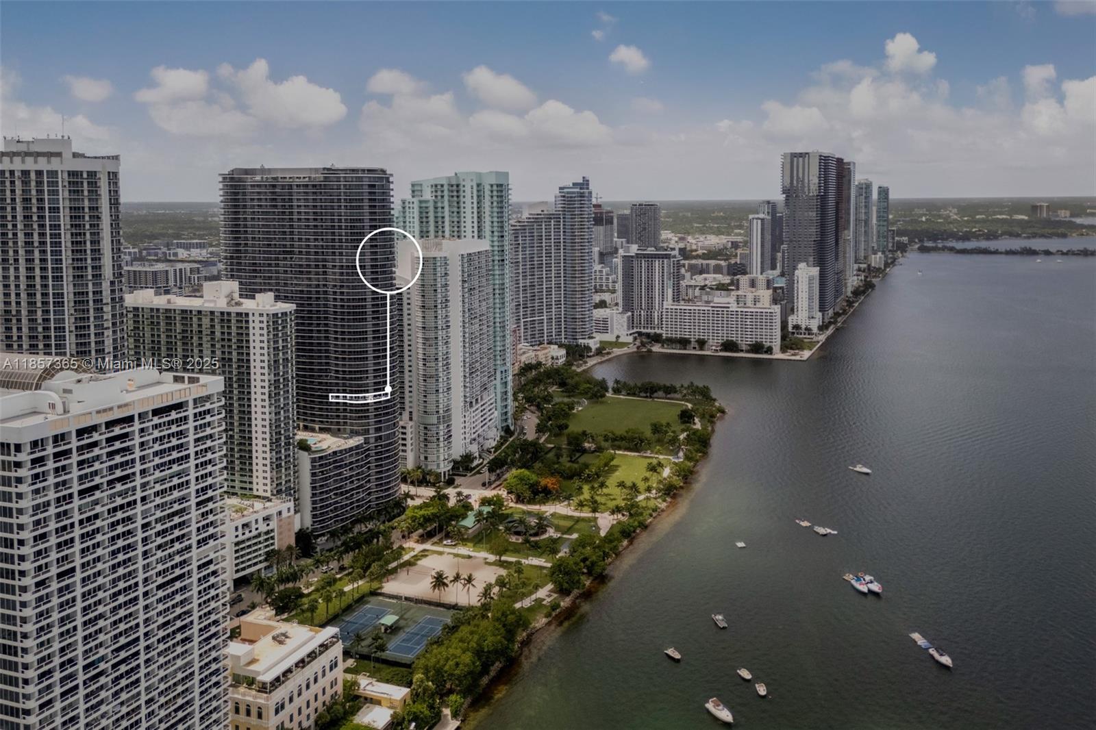 488 NE 18th St # 1912