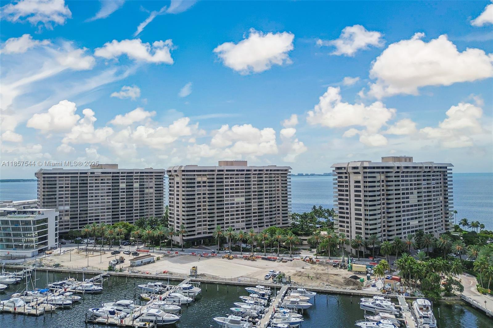 2 Grove Isle Dr # B1501